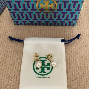 Elegant Tory Burch Logo Pearl Drop Earrings